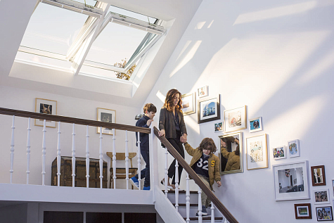 Купить Мансардное окно VELUX PREMIUM GGL INTEGRA ® с электроуправлением CK02 306821 55х78см ручка сверху / двухкамерное - изображение 3